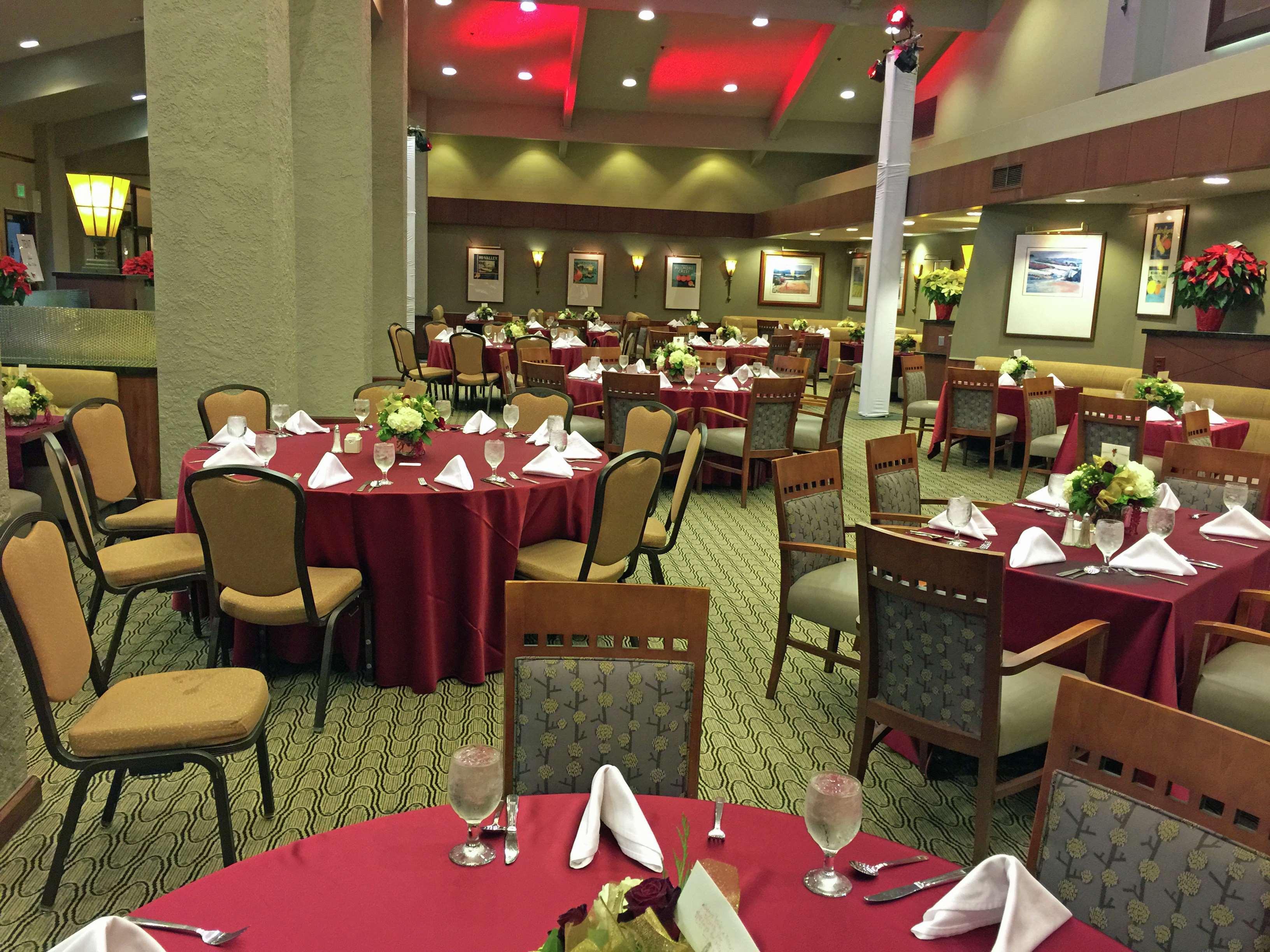Doubletree By Hilton Bakersfield Hotel Eksteriør billede