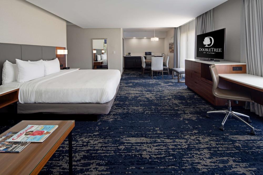 Doubletree By Hilton Bakersfield Hotel Eksteriør billede