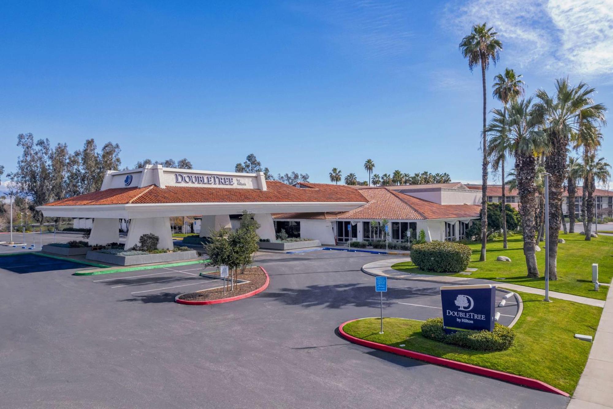 Doubletree By Hilton Bakersfield Hotel Eksteriør billede